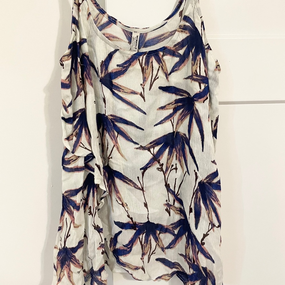 Floral Tank Size: Large NWT